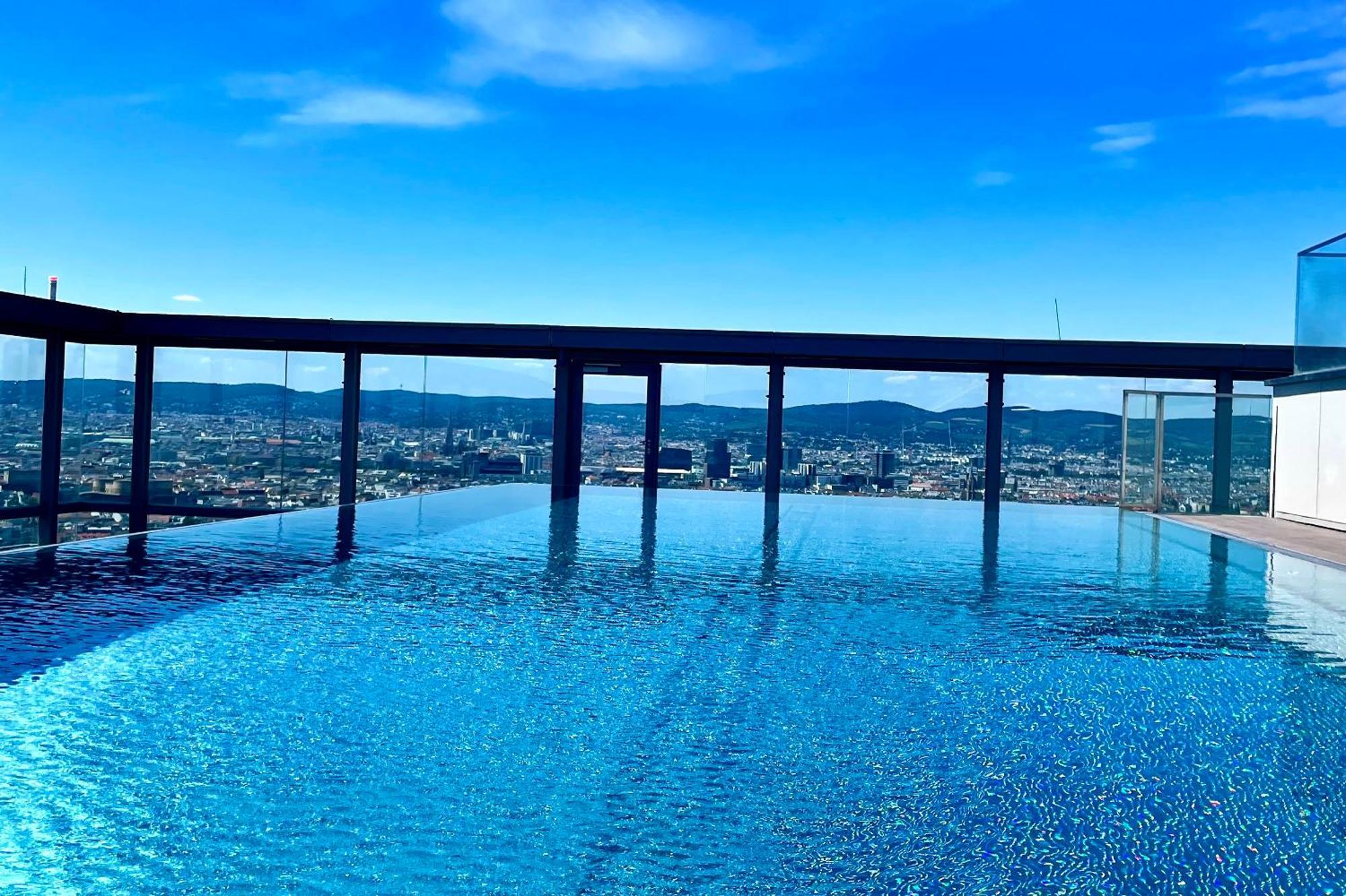 Panorama Sky Apartment I Rooftop Pool I Metro Station Відень Екстер'єр фото